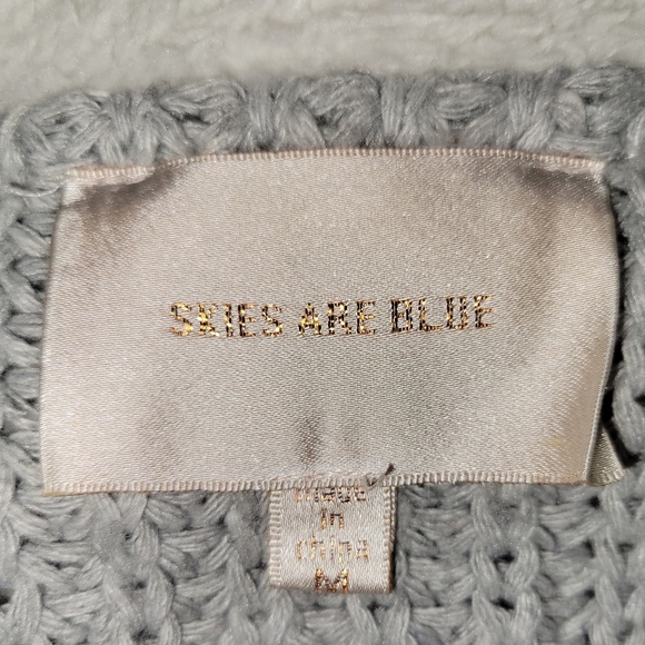 Skies Are Blue zip up sweater vest. - Picture 5 of 7